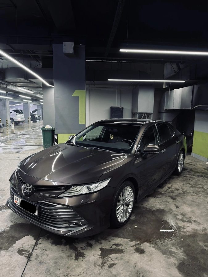 Toyota Camry VIII (XV70) 2019