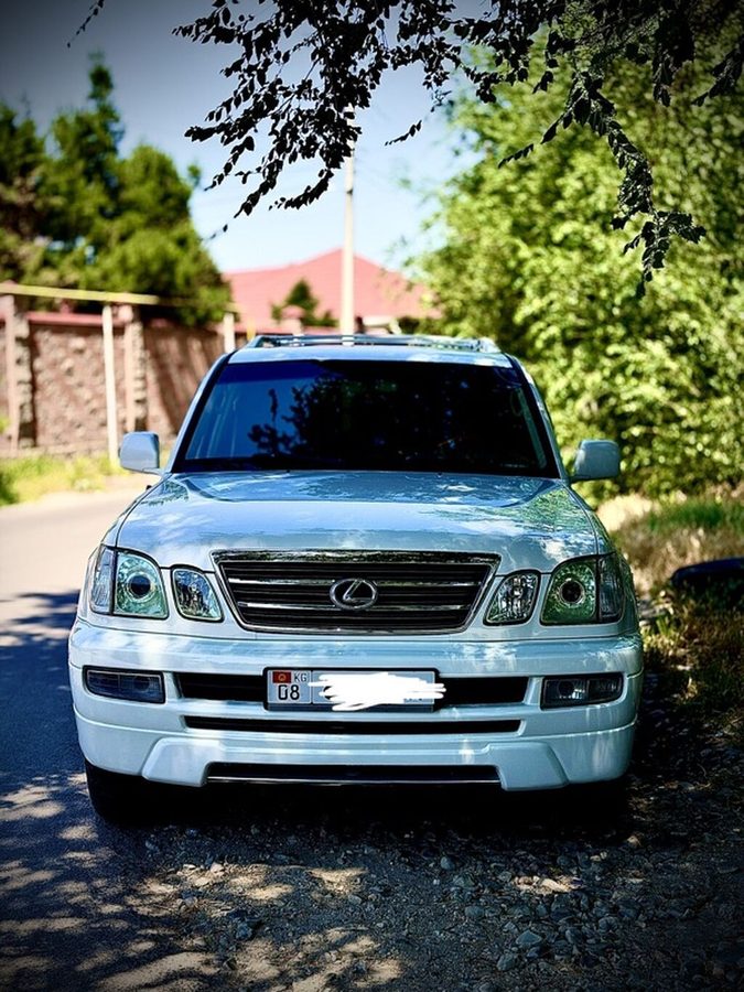 Lexus LX