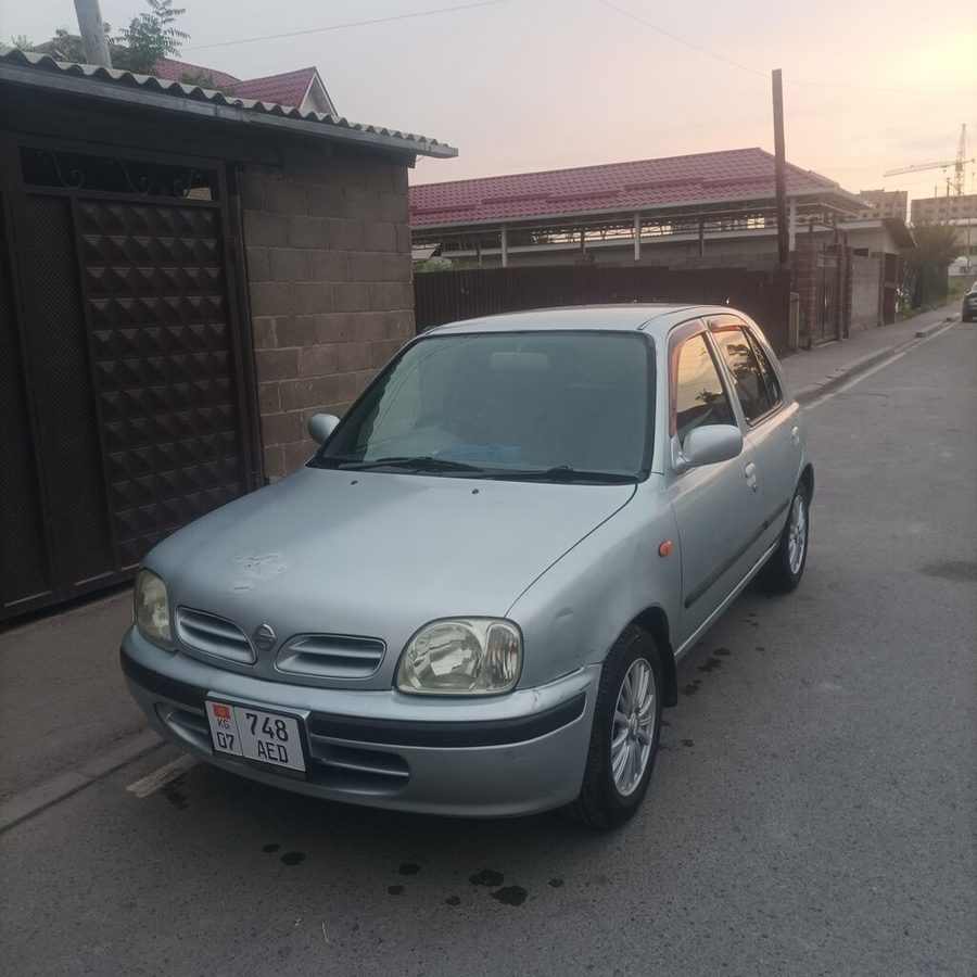 Nissan March