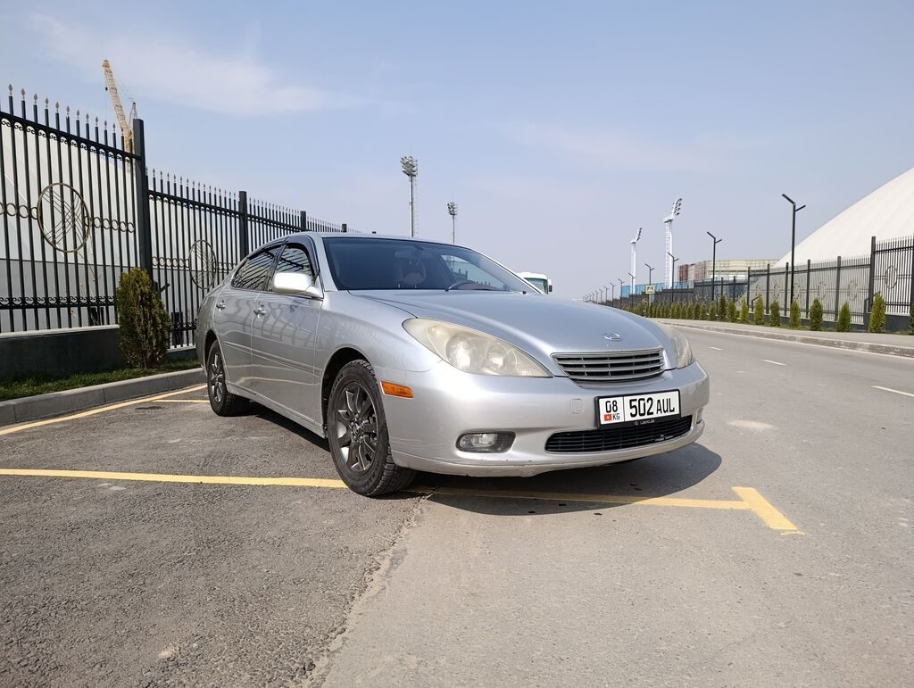 Lexus ES