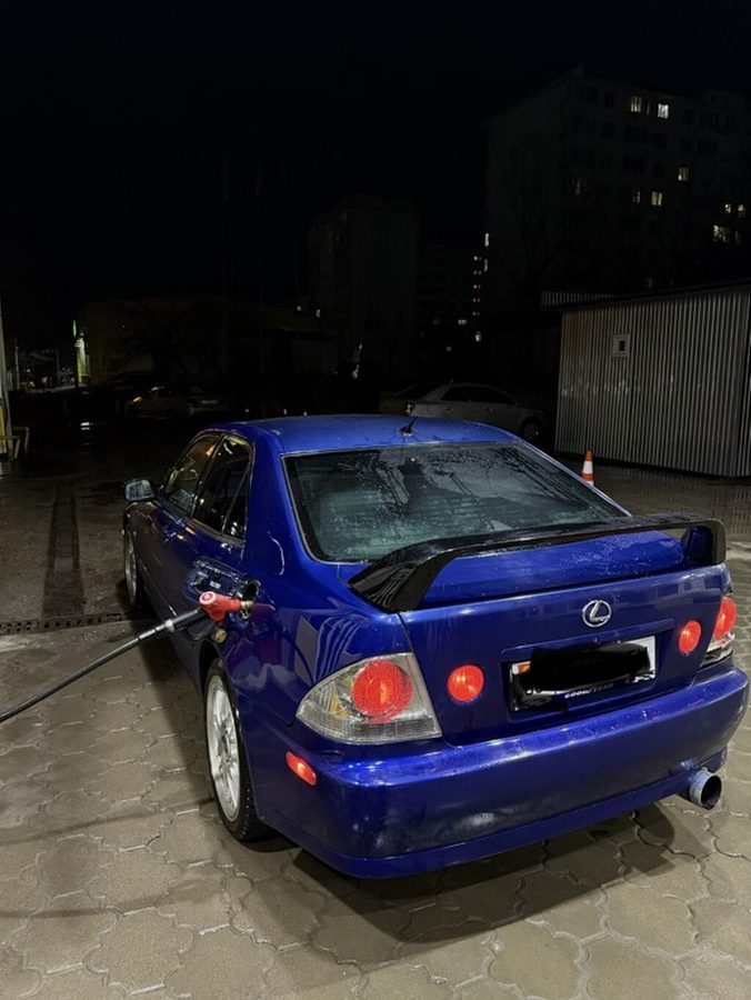 Lexus IS