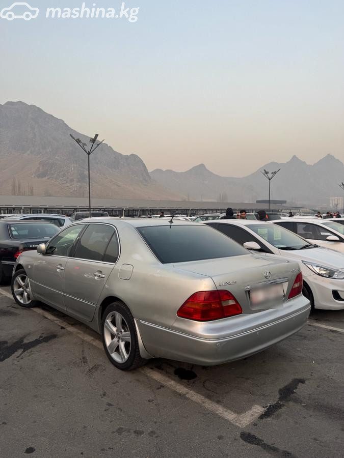 Lexus LS III