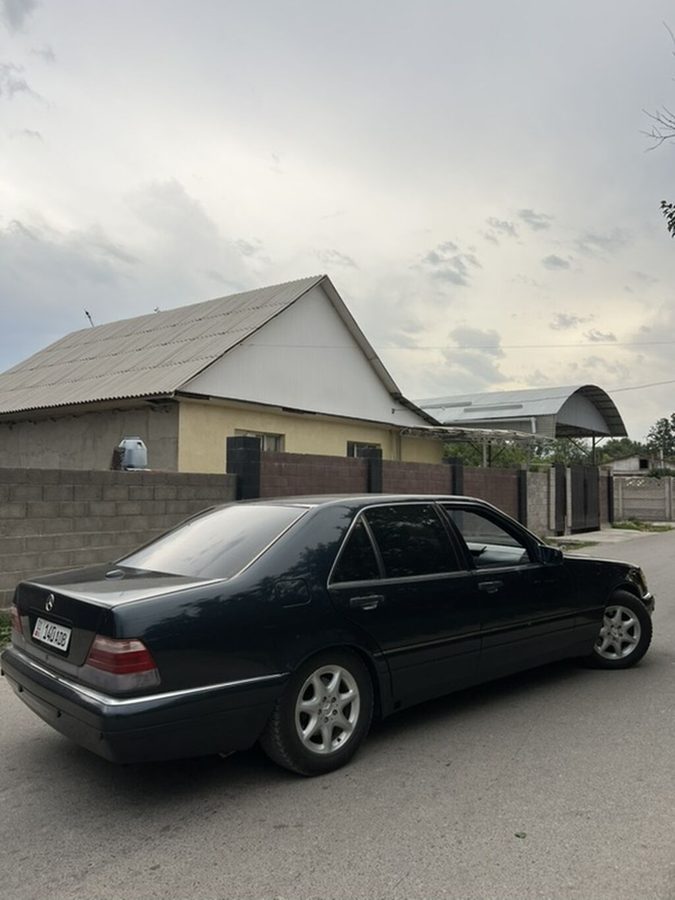 Mercedes-Benz S-Class