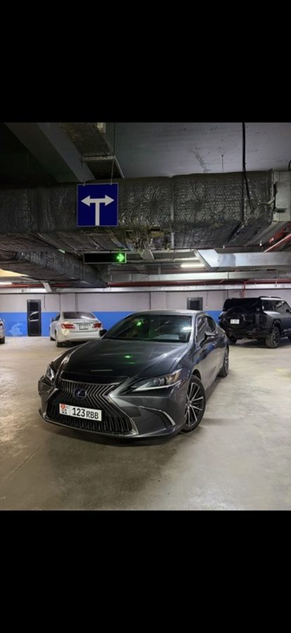 Lexus ES