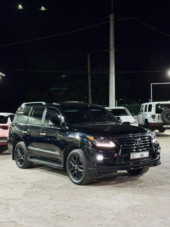 Lexus LX