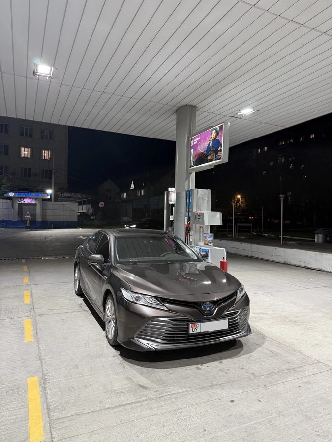 Toyota Camry VIII (XV70) 2018