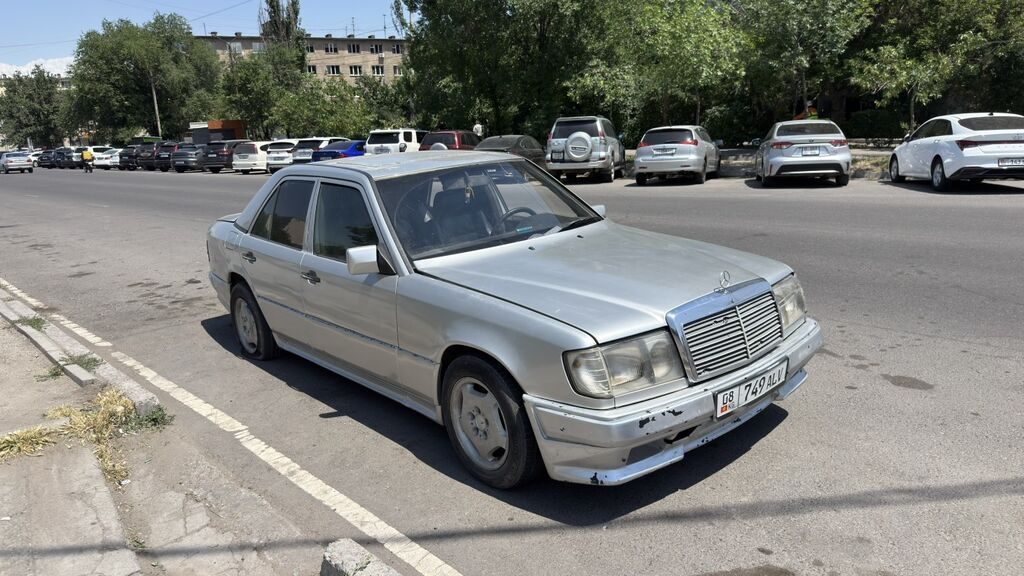 Mercedes-Benz W124