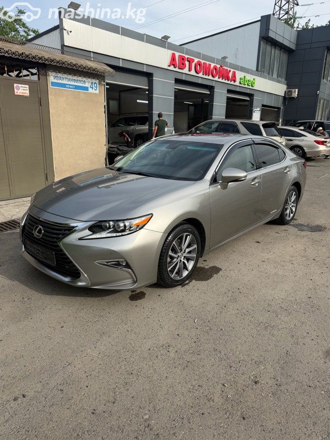 Lexus ES