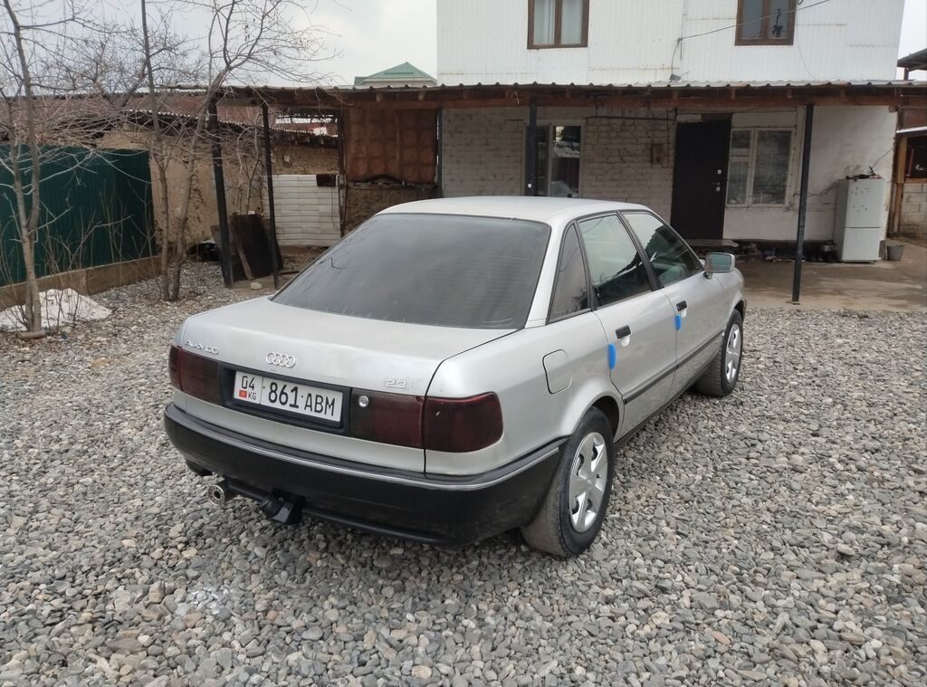Audi 80