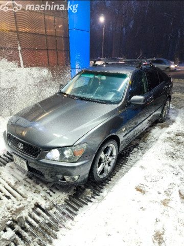 Lexus IS