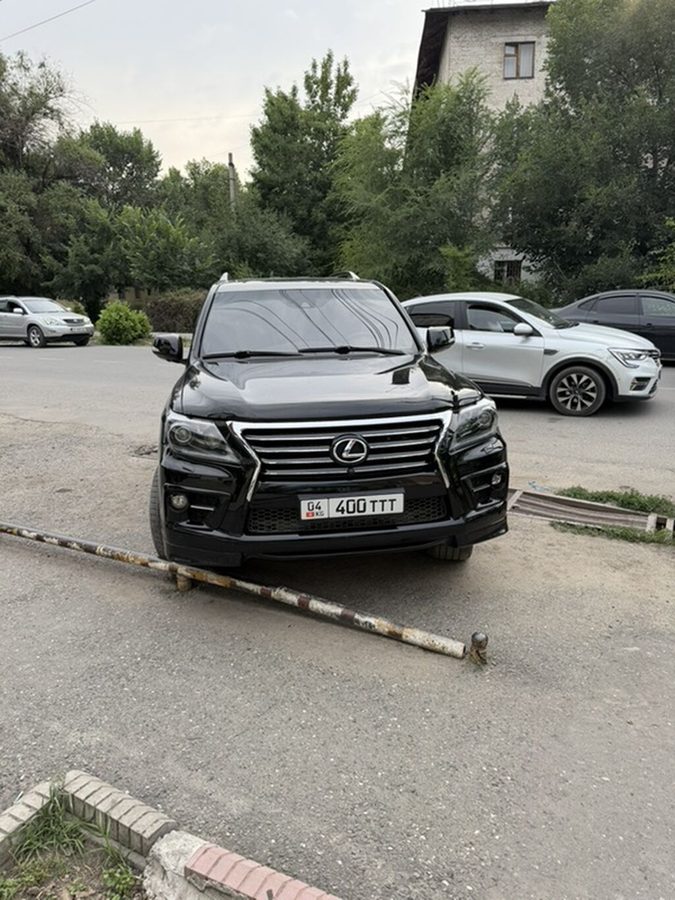 Lexus LX