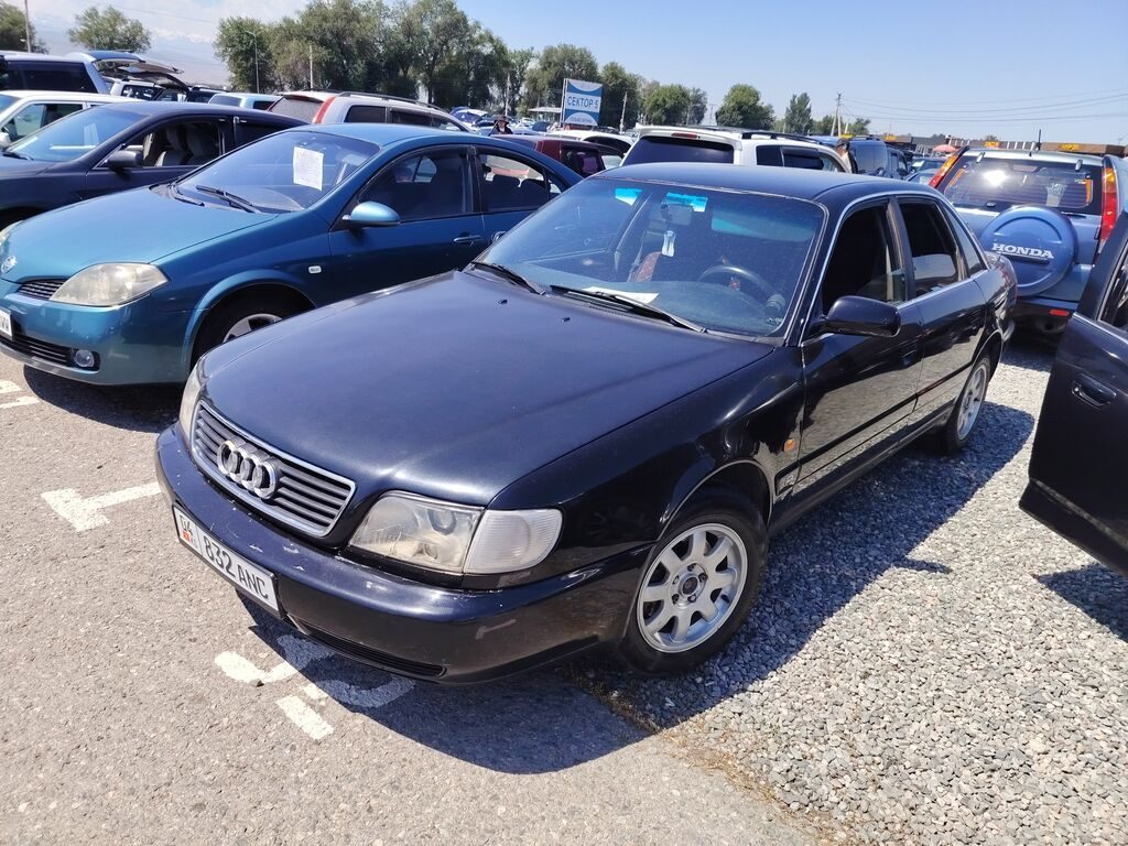 Audi 100