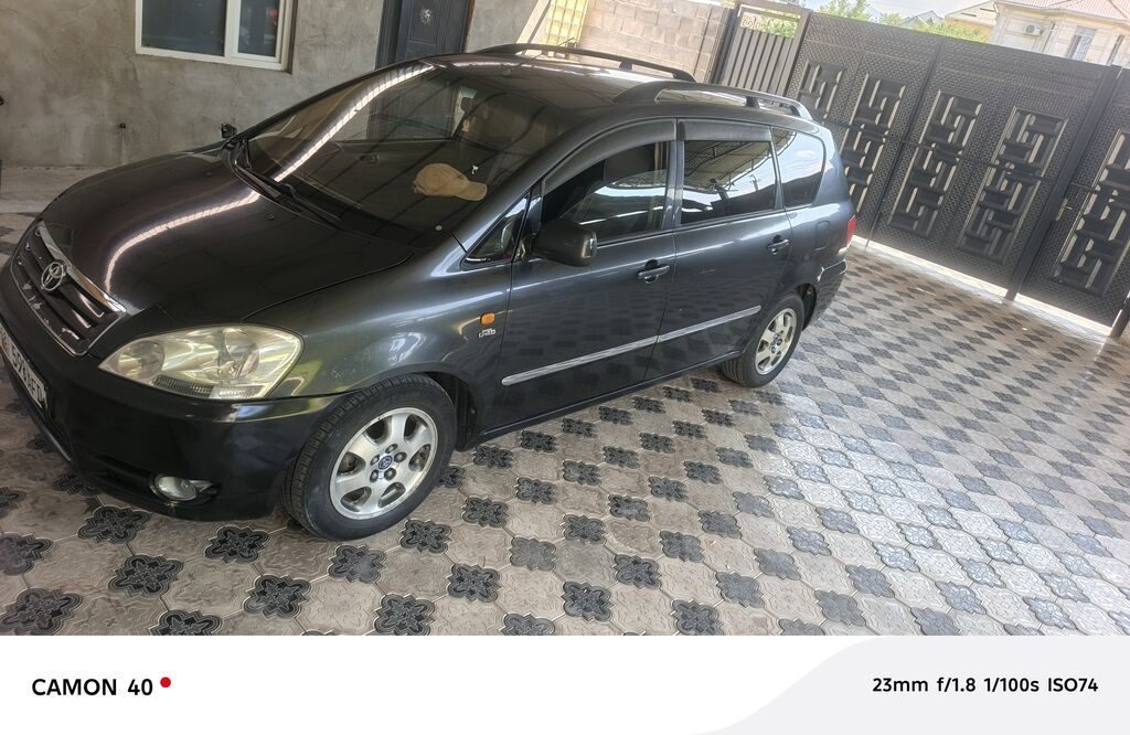 Toyota Avensis Verso