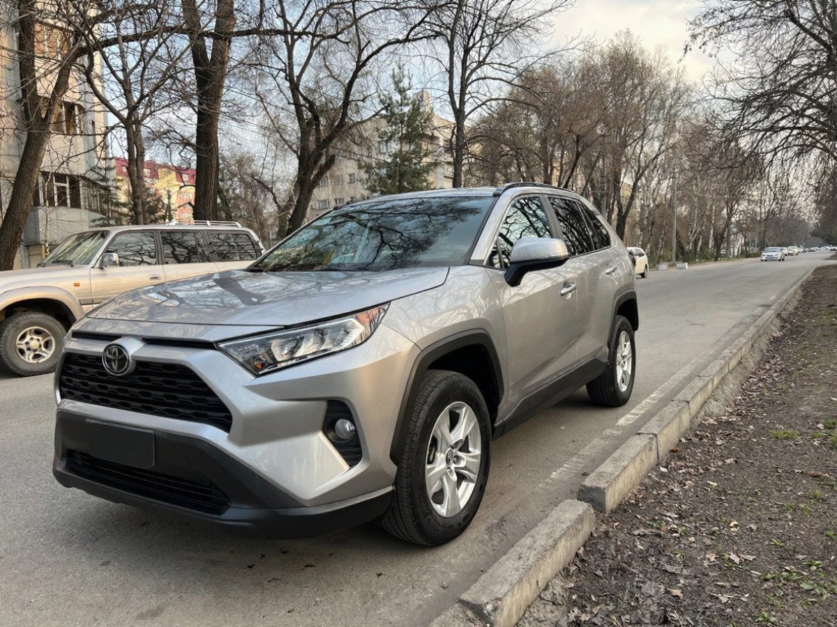Toyota RAV4 V (XA50)