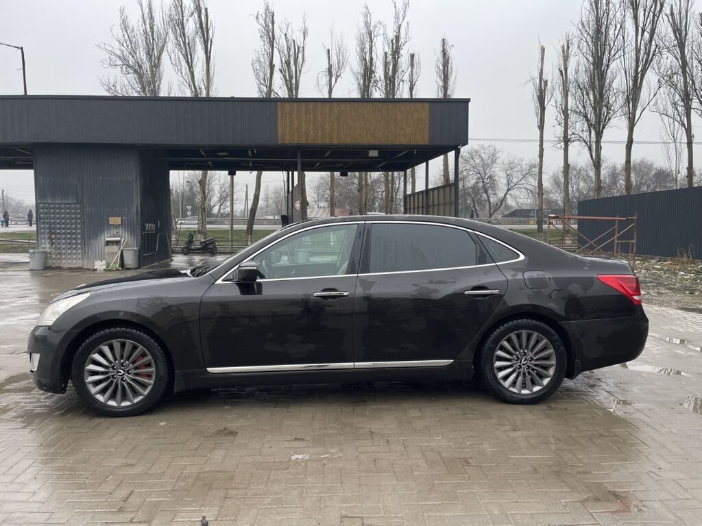 Hyundai Equus