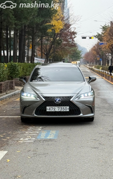 Lexus ES VII