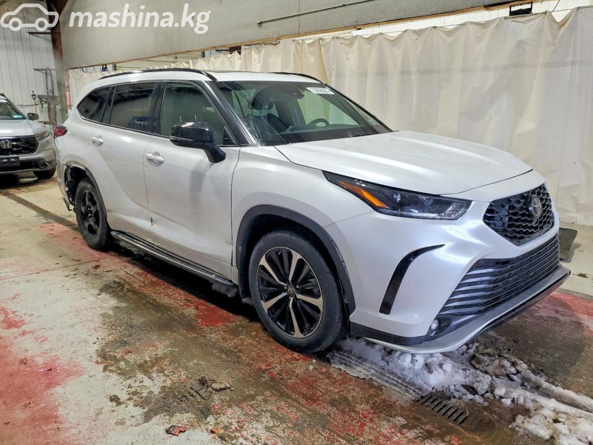 Toyota Highlander IV (U70)