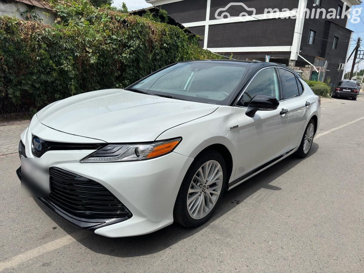 Toyota Camry VIII (XV70)