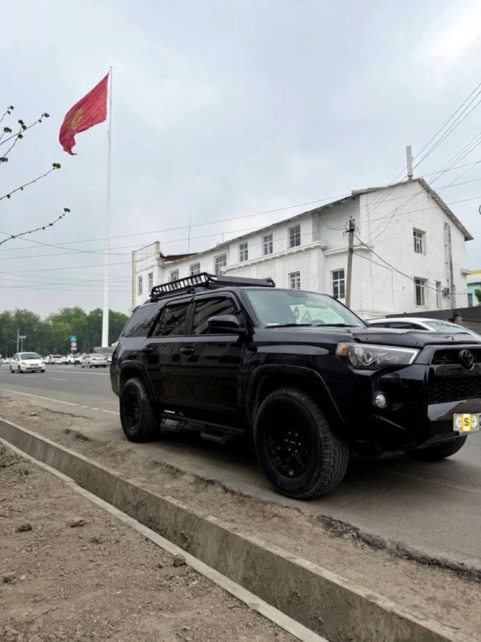 Toyota 4Runner V Рестайлинг 2017