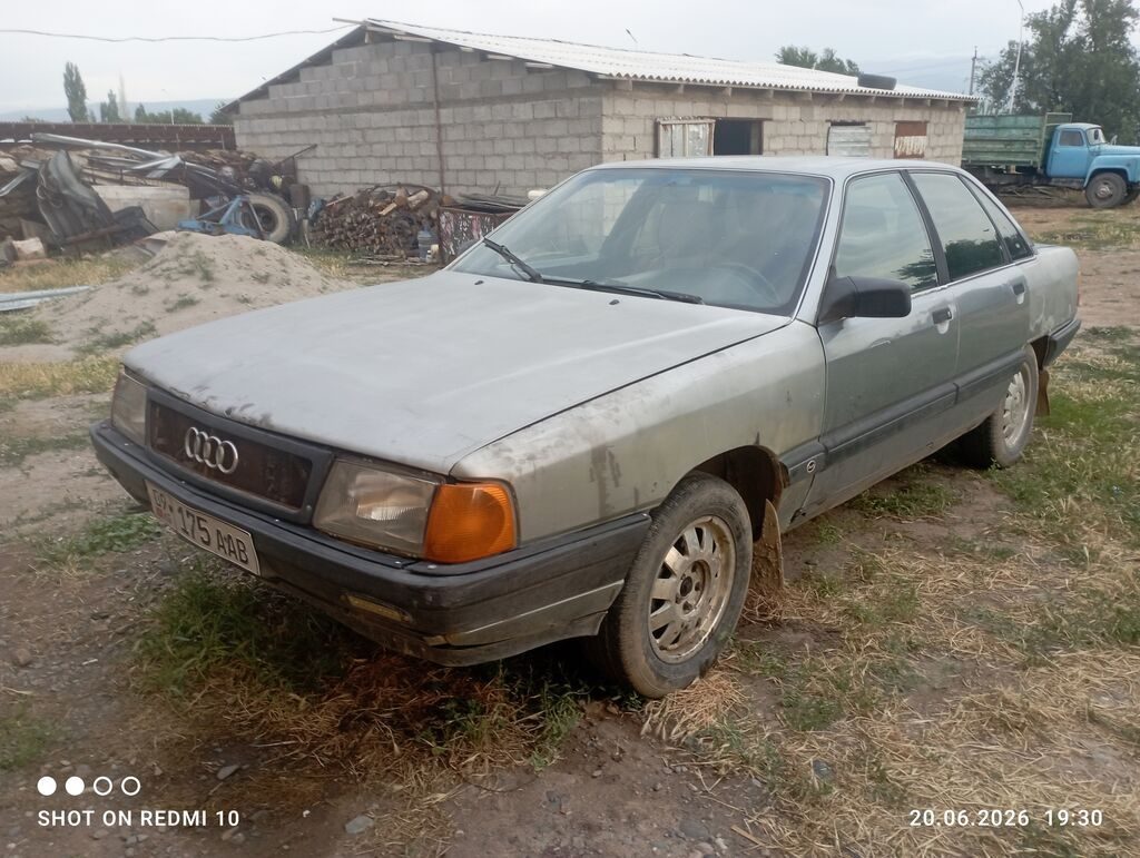 Audi 100