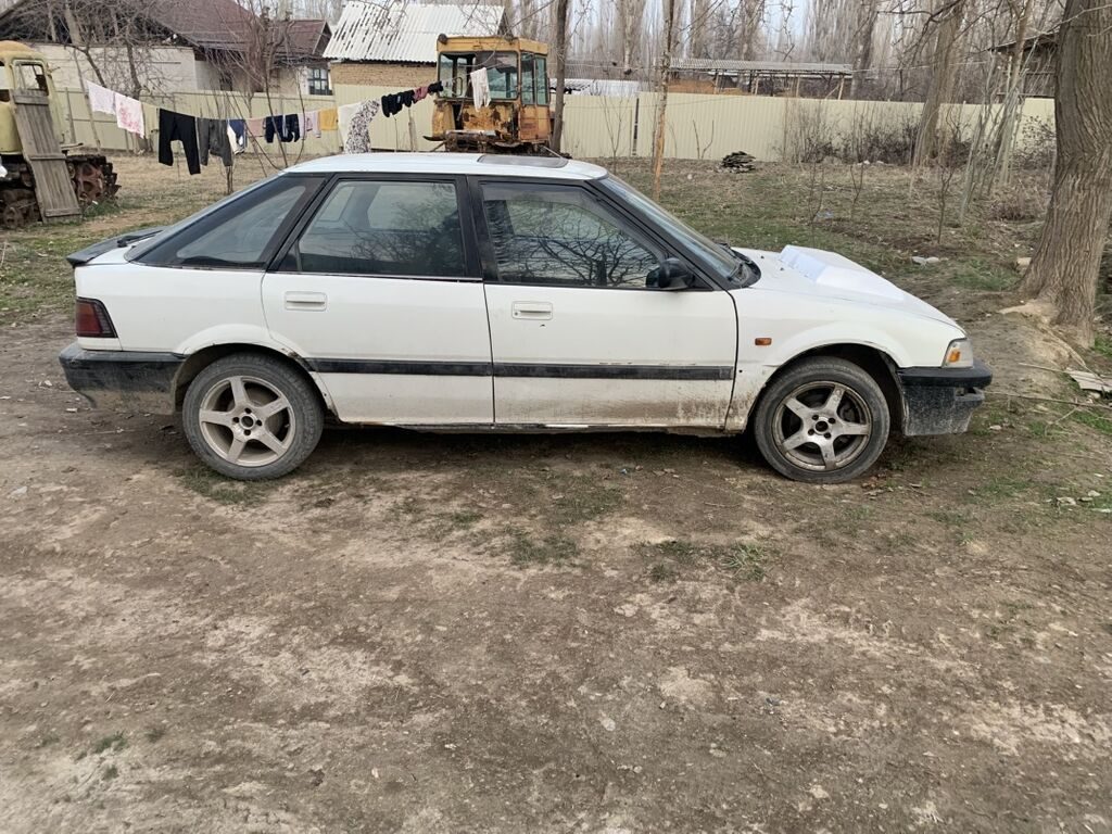 Mazda 323