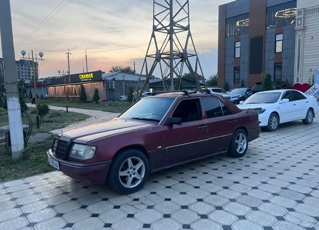 Mercedes-Benz W124