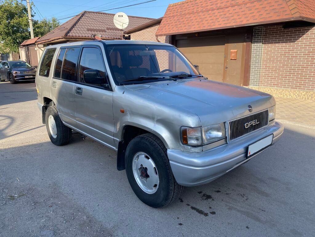 Opel Monterey