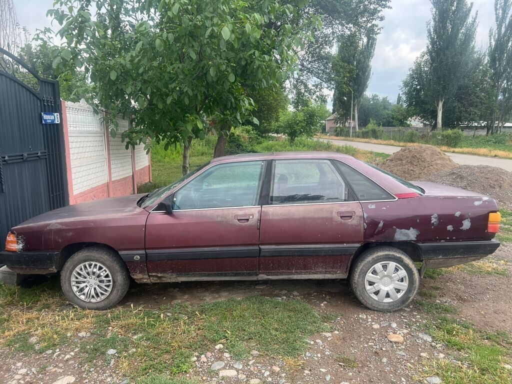 Audi 100