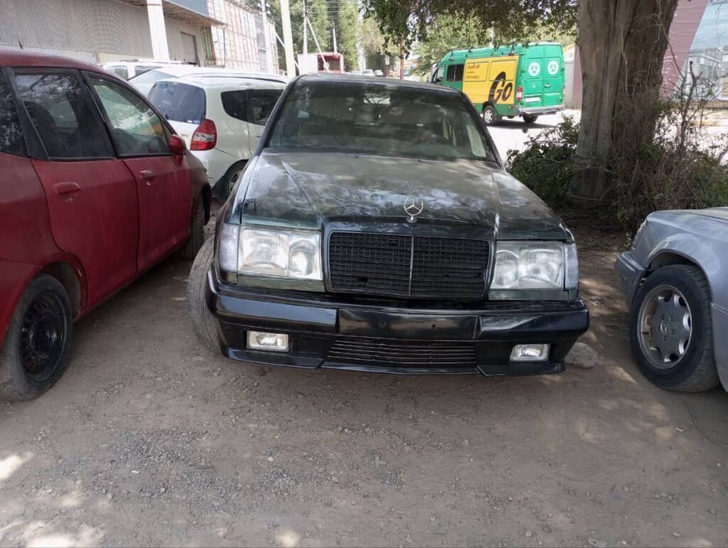 Mercedes-Benz W124
