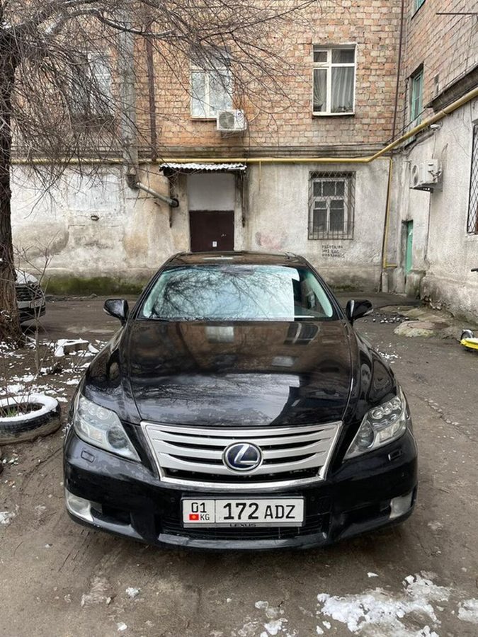 Lexus LS