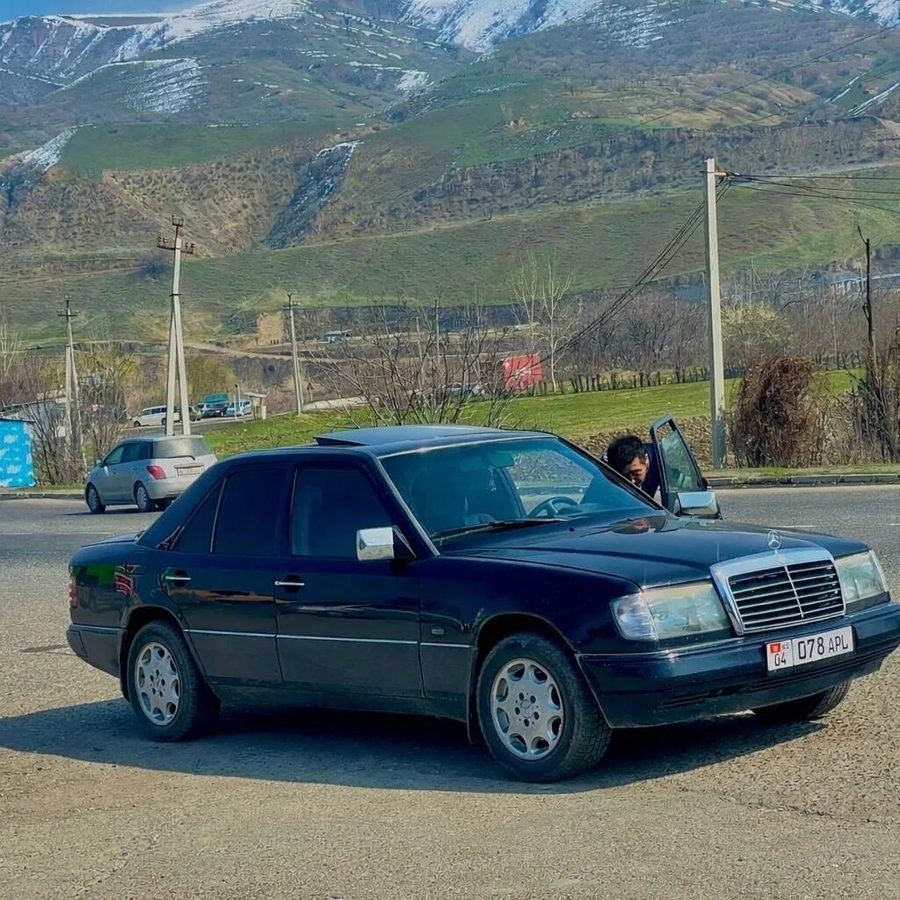 Mercedes-Benz W124