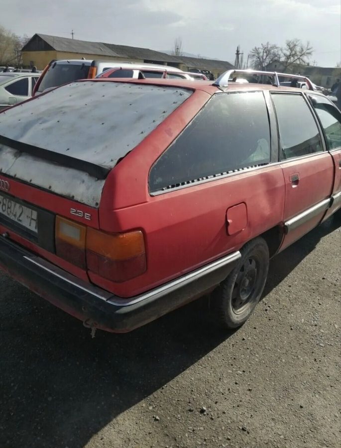 Audi 100