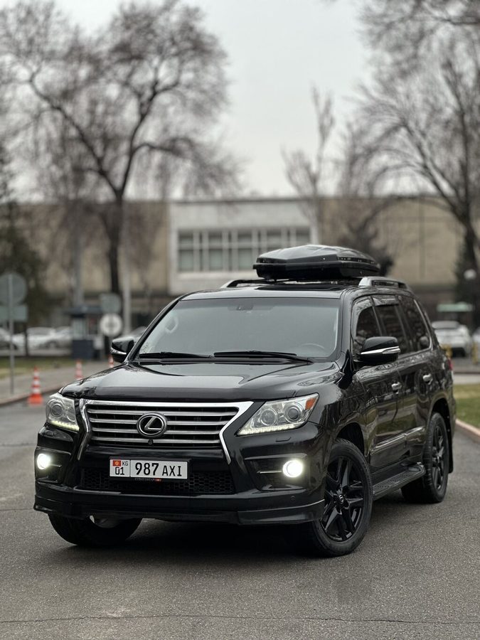 Lexus LX