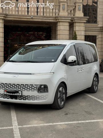 Hyundai Staria