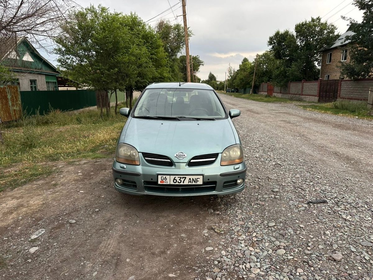 Nissan Almera Tino 2003