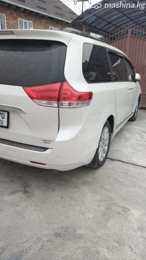 Toyota Sienna
