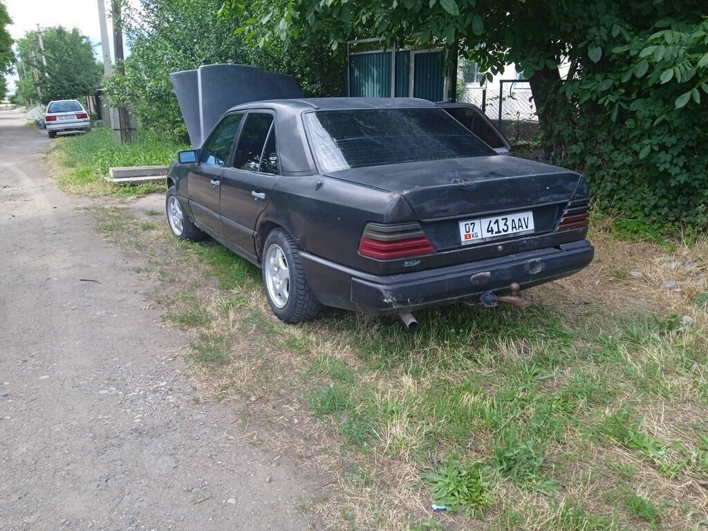 Mercedes-Benz W124