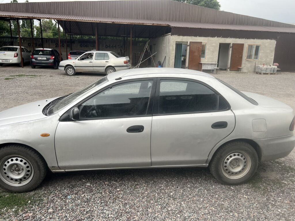 Mazda 323