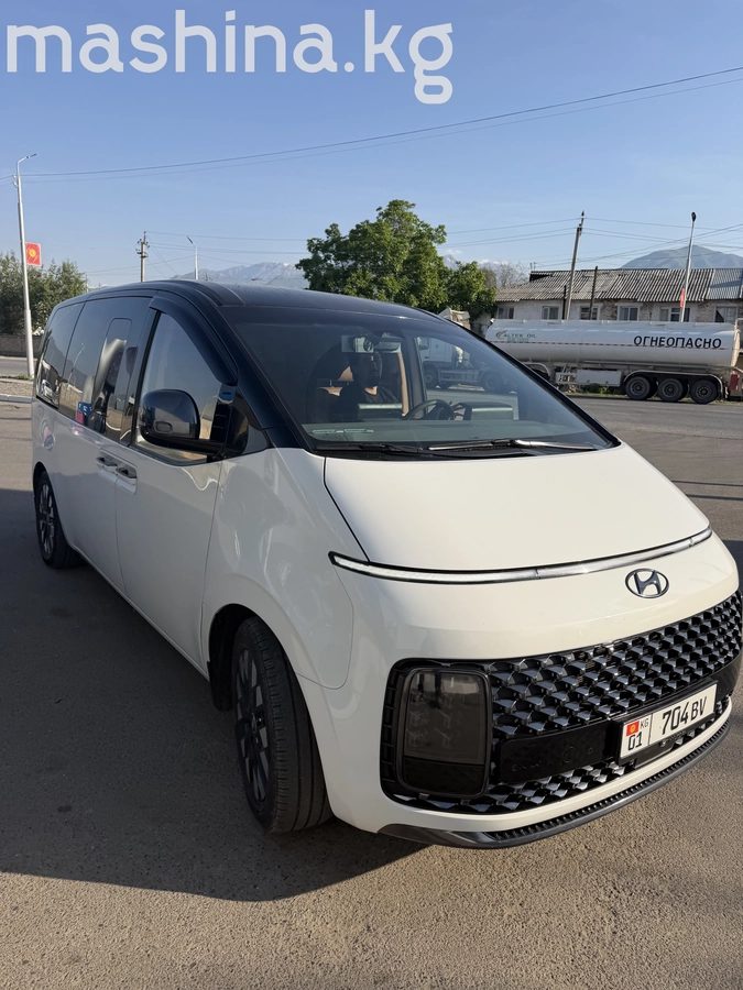 Hyundai Staria 2021