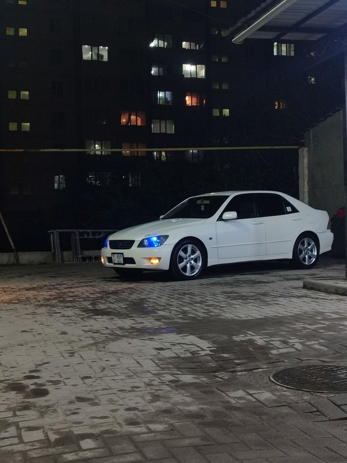 Toyota Altezza