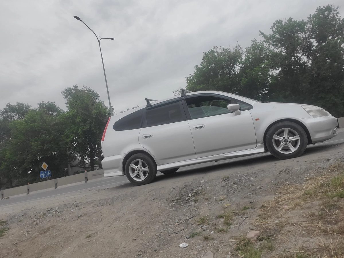 Honda Stream I 2002