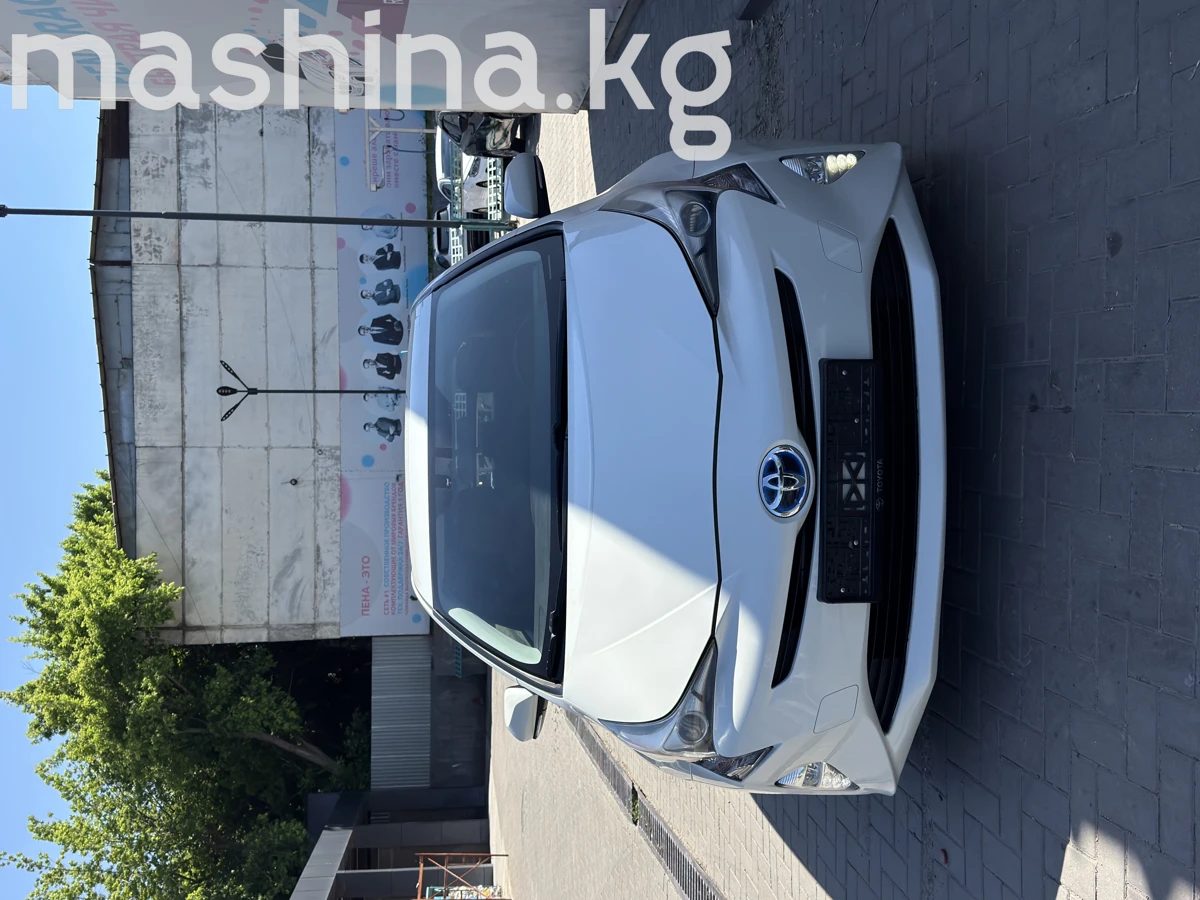 Продажа Toyota Prius IV (XW50) 2017