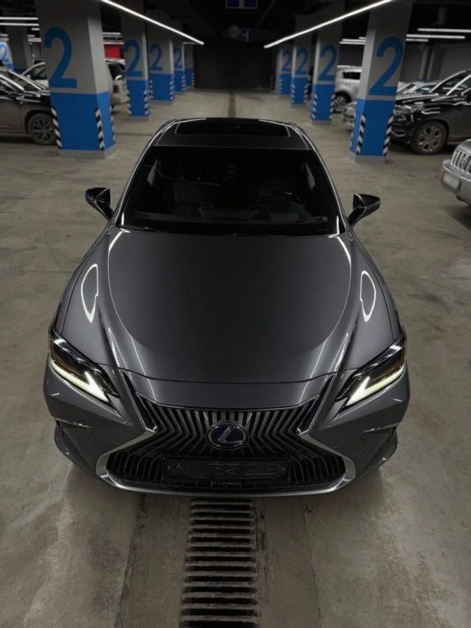 Lexus ES VII
