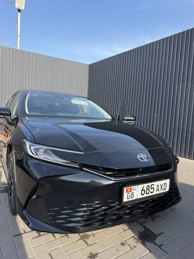 Toyota Camry IX (XV80) 2025