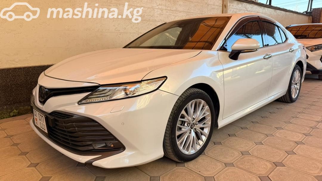 Toyota Camry VIII (XV70)