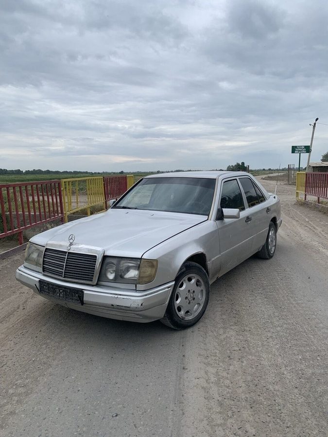Mercedes-Benz W124