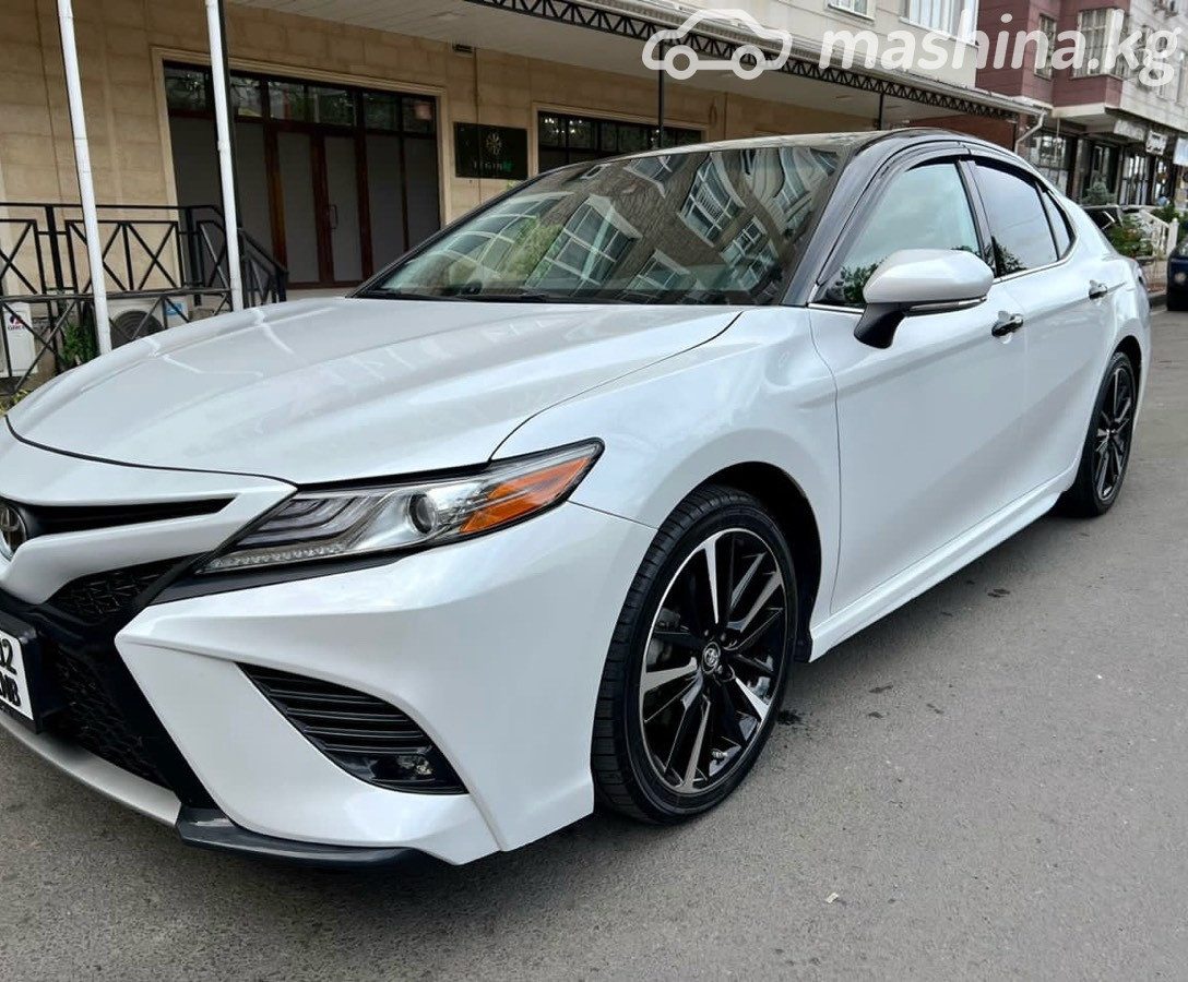 Toyota Camry VIII (XV70)
