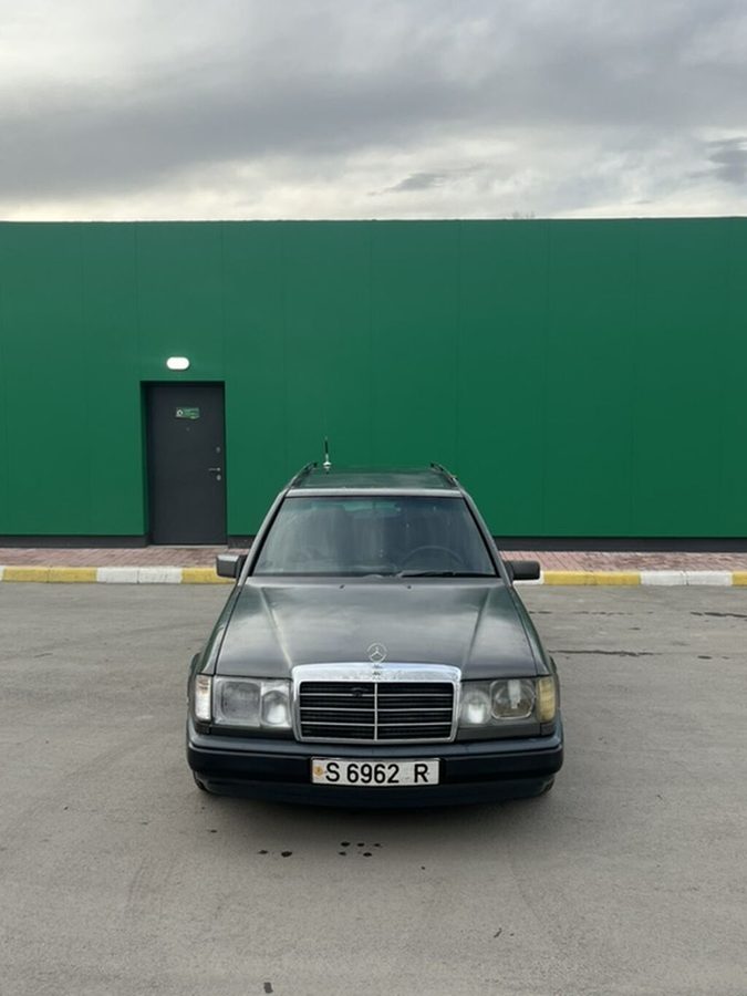Mercedes-Benz W124