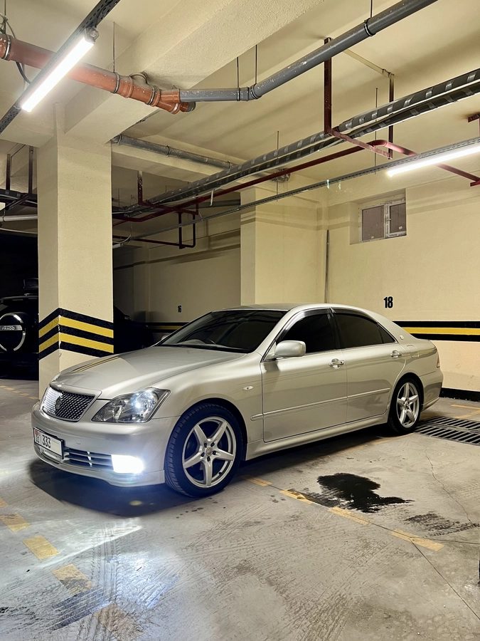 Toyota Crown XII (S180) 2004