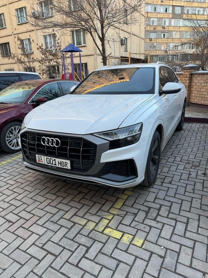 Audi Q8